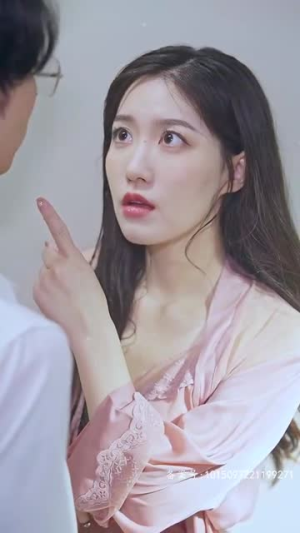 整个娱乐圈都在等我们离婚(76集) 整个娱乐圈都在等我们离婚(76集)好看上头短剧