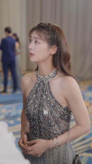 女扮男装后我掰弯了闪婚总裁(80集) 女扮男装后我掰弯了闪婚总裁(80集)熬夜追短剧