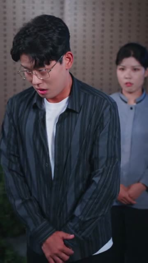 叛出家门后,全家后悔了(36集) 叛出家门后,全家后悔了(36集)越看越好看短剧