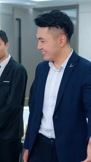 老公寿宴上我官宣离婚(70集) 老公寿宴上我官宣离婚(70集)免费全集短剧