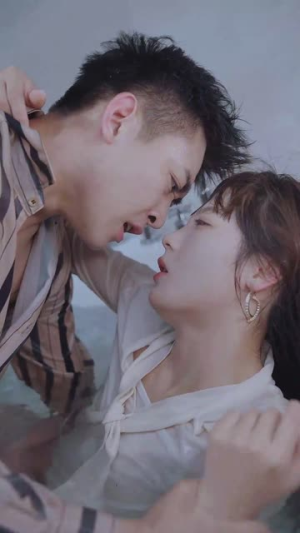 婚礼当天我换了新郎(73集) 婚礼当天我换了新郎(73集)一口气追完短剧