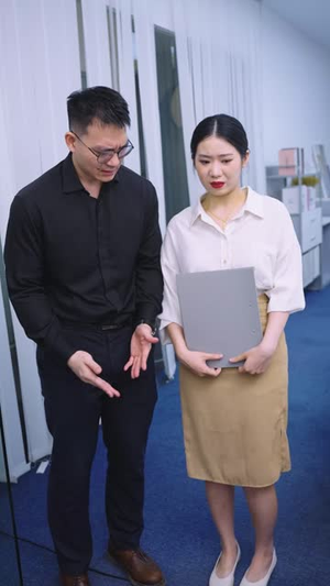 闪婚后，我带憨夫总裁逆袭人生推荐你们也去看