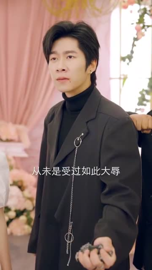 战神的五个绝色师姐倒追我(82集) 战神的五个绝色师姐倒追我(82集)最后一集