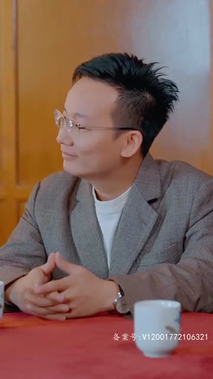 激荡1988开局成为女装大佬(100集) 激荡1988开局成为女装大佬(100集)热门短剧又来了