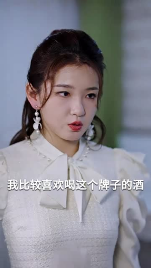 影帝,夫人又去当群演了(80集) 影帝,夫人又去当群演了(80集)精彩的网络短剧