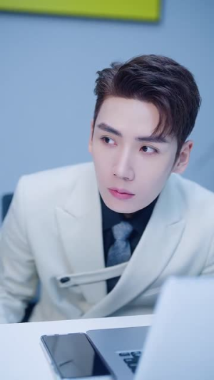 女扮男装后总裁念念不忘（83集）推荐好短剧