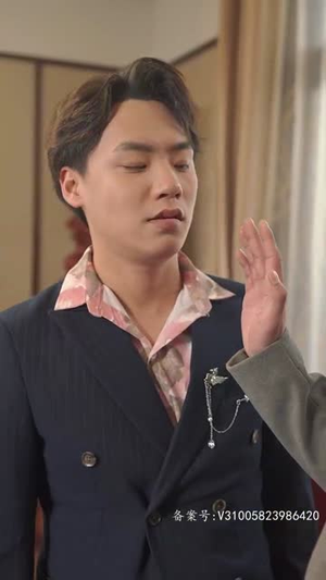 重生我跟财阀换了身体(76集) 重生我跟财阀换了身体(76集)分享好看的短剧