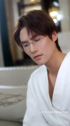 薄少的贪财小娇妻(102集) 薄少的贪财小娇妻(102集)太好看了短剧