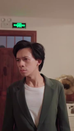 超能飞婿（80集）深深爱上这部剧