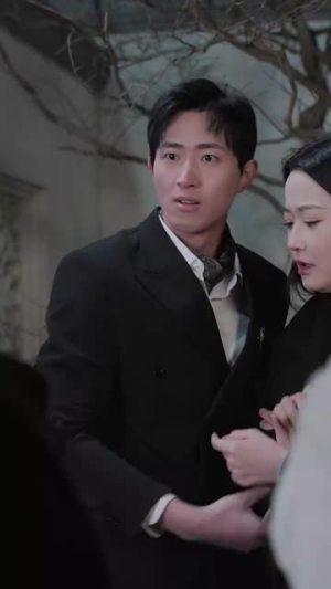 腹黑夫人飒又撩(96集) 腹黑夫人飒又撩(96集)红果短剧看全集