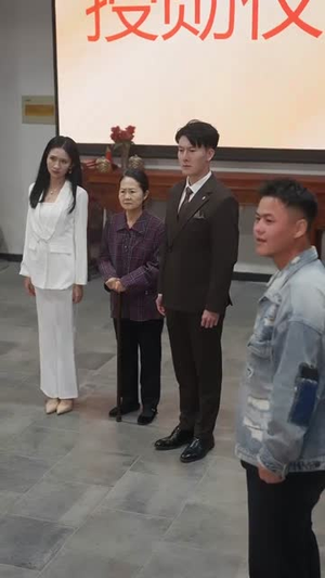 锦衣而归我的国士身份被曝光(60集) 锦衣而归我的国士身份被曝光(60集)热播短剧追不停