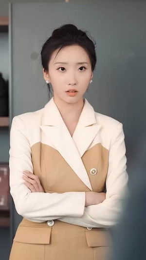 假面之下爱情之上(50集) 假面之下爱情之上(50集)短剧太精彩了