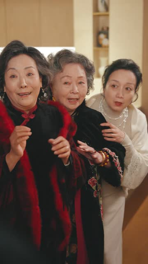 最美的时候遇见你(55集) 最美的时候遇见你(55集)最近很火的短剧