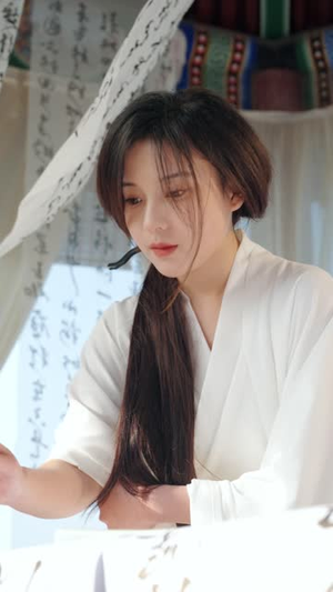 团宠干金归来周少要贴贴(62集) 团宠干金归来周少要贴贴(62集) 短剧视频分享