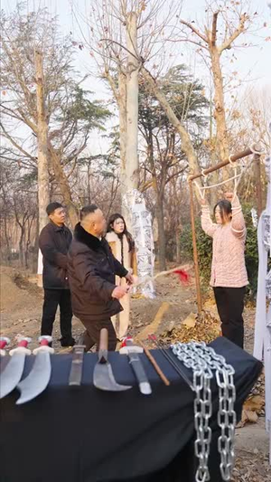 逃出苦难向春山(50集) 逃出苦难向春山(50集)好看吗