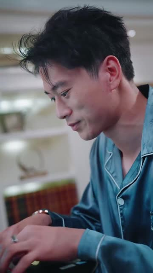 错爱后,被美女老板抢婚(80集) 错爱后,被美女老板抢婚(80集)热播短剧免费看