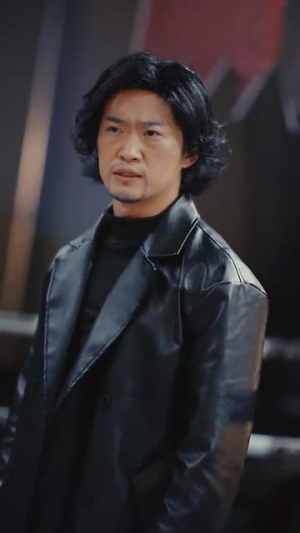 双龙逆战(89集) 双龙逆战(89集)温柔追捕短剧