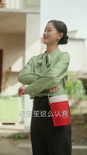 暴躁老太被读心后,全家哐哐崛起(80集) 暴躁老太被读心后,全家哐哐崛起(80集)民国短剧推荐