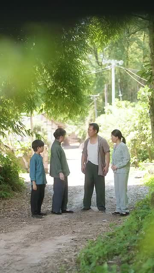 灾荒年代全家靠我心声逆袭 (81集) 好看的短剧来了