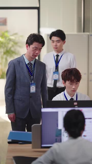 我签到就有钞能力 (61集) 我签到就有钞能力 (61集)独家短剧免费看