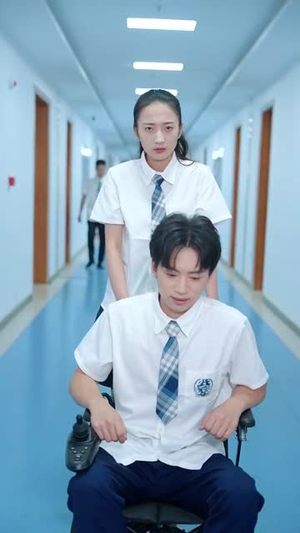 开局被关黑屋我反手召来天雷(80集) 开局被关黑屋我反手召来天雷(80集)免费短剧大全