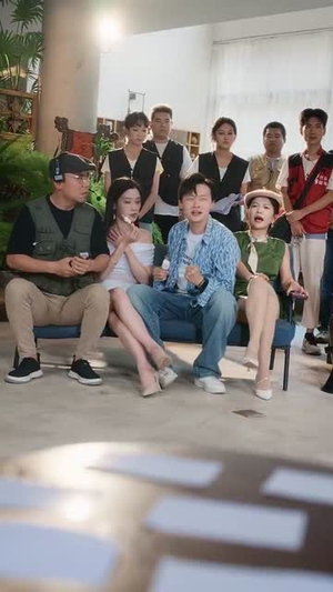 反套路恋综顶流小花难招架（80集）在哪里可以全集