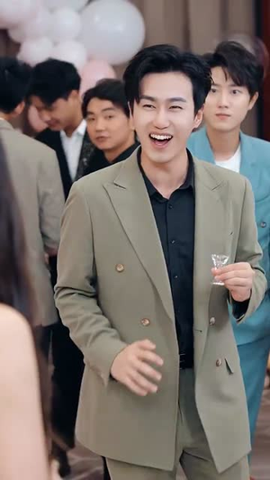 拒给校花买单系统奖励我自己花（105集）一起看短剧