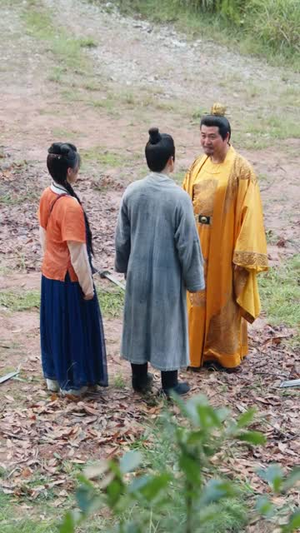 鼠蛇也敢遮龙目(53集) 网络小短剧