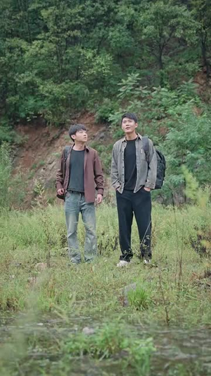 一把铲子一盒烟,金矿一挖挖一天(109集) 一把铲子一盒烟,金矿一挖挖一天(109集)口碑爆棚免费看