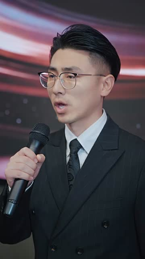 装穷被丢进恋爱盲盒后（71集）一口气追完全集