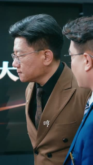 八年合同工，一朝翻盘震全城（66集）热播古装短剧